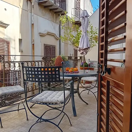 Penthouse Luxury Quattro Canti Palermo Exterior photo