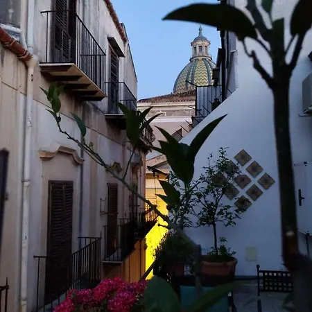 Penthouse Luxury Quattro Canti Palermo Exterior photo
