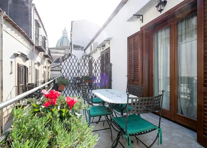 Penthouse Luxury Quattro Canti