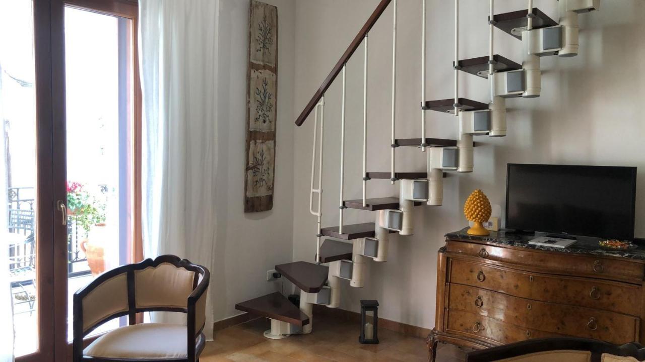 Penthouse Luxury Quattro Canti Apartment