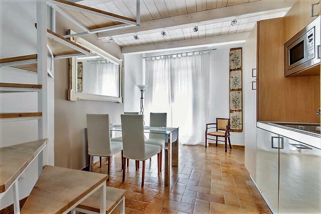 Penthouse Luxury Quattro Canti Apartment